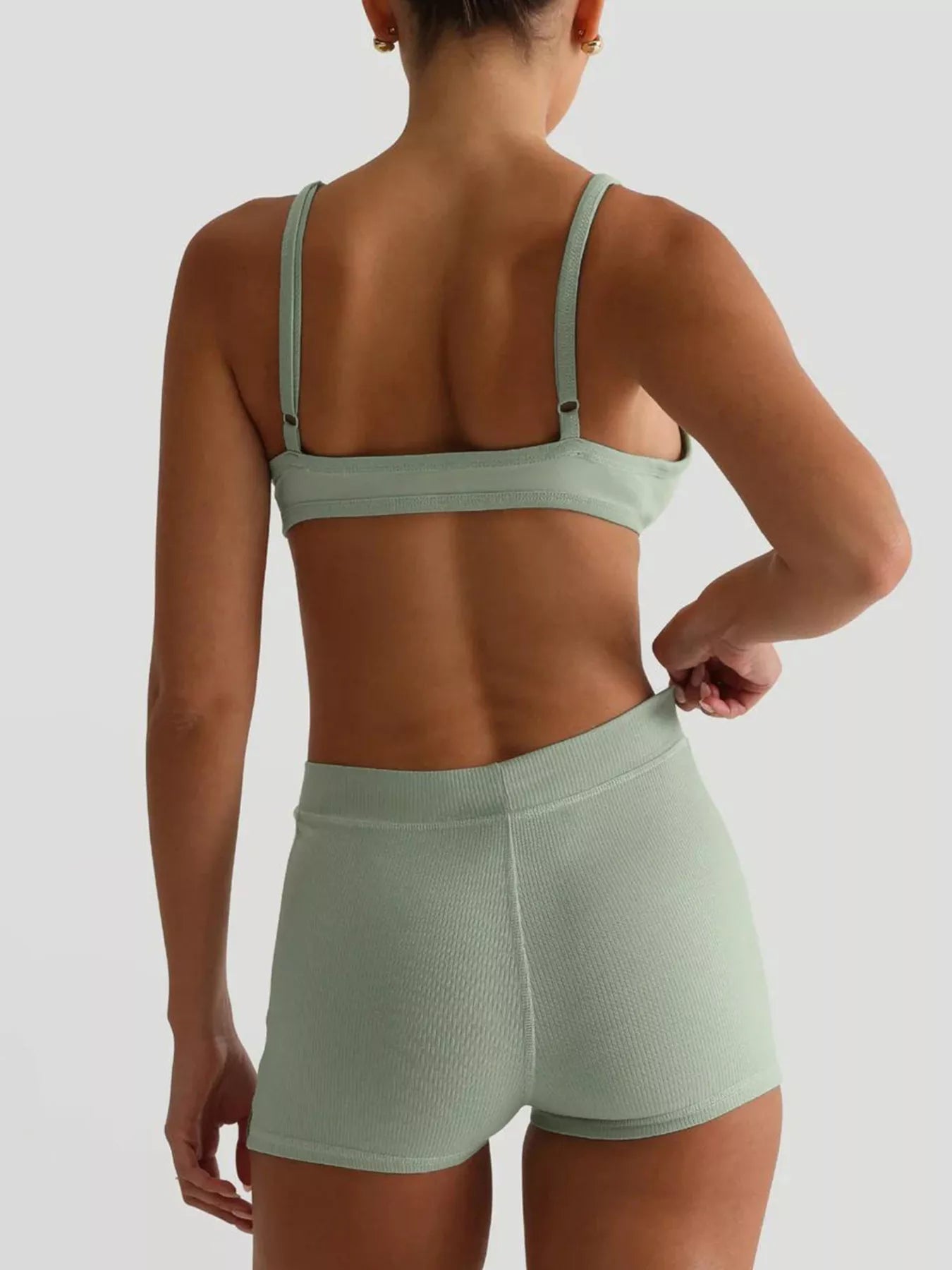 Seamless Bra and High Waist Shorts Active Set - L’atelier Sublime